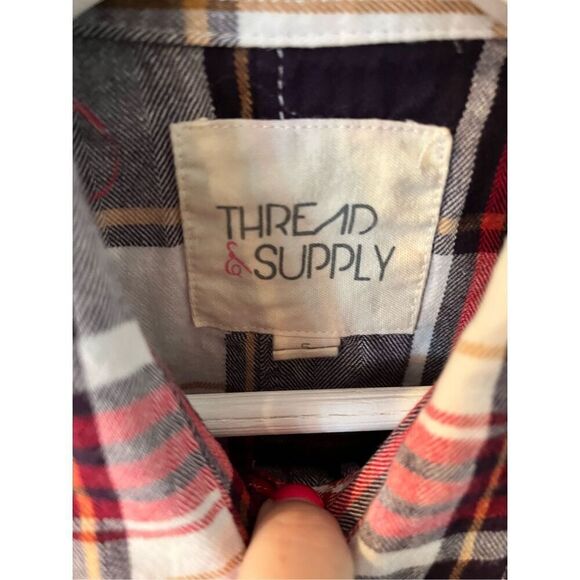 Thread & Supply Red & Black Plaid Flannel Pearl Snap Button Down Shirt sz S EUC - Picture 4 of 9
